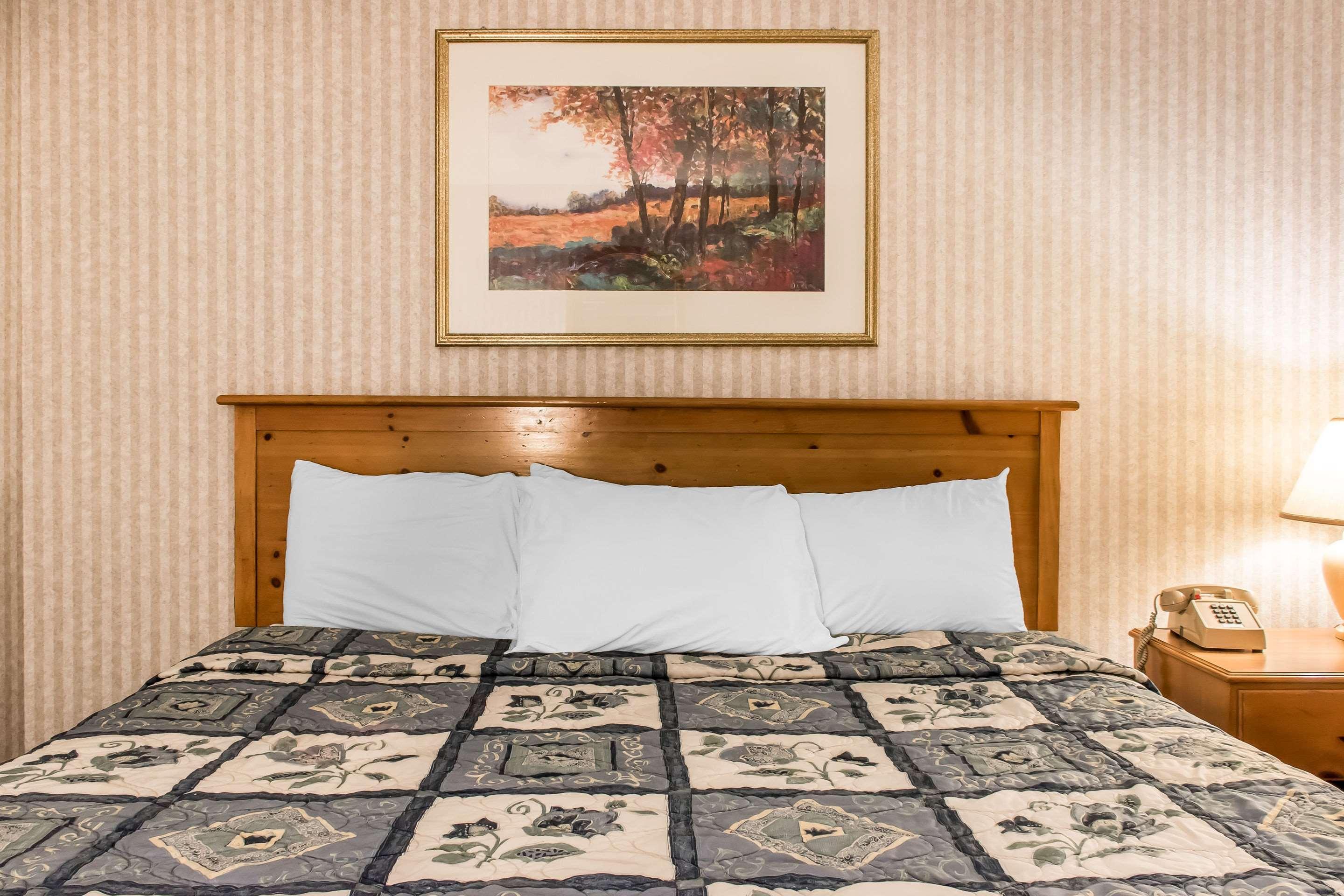 Rodeway Inn Amish Country Smoketown  Εξωτερικό φωτογραφία