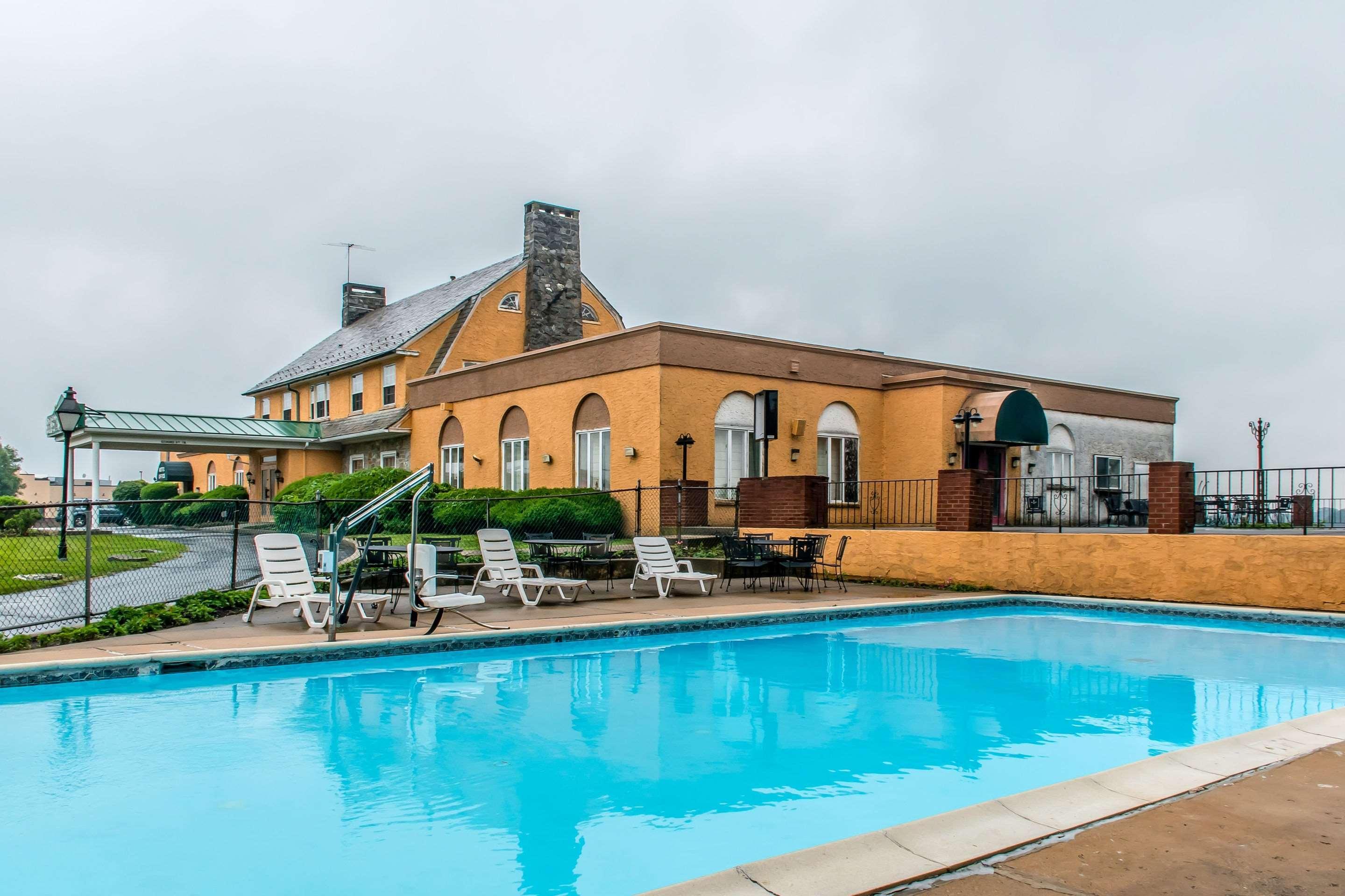 Rodeway Inn Amish Country Smoketown  Εξωτερικό φωτογραφία