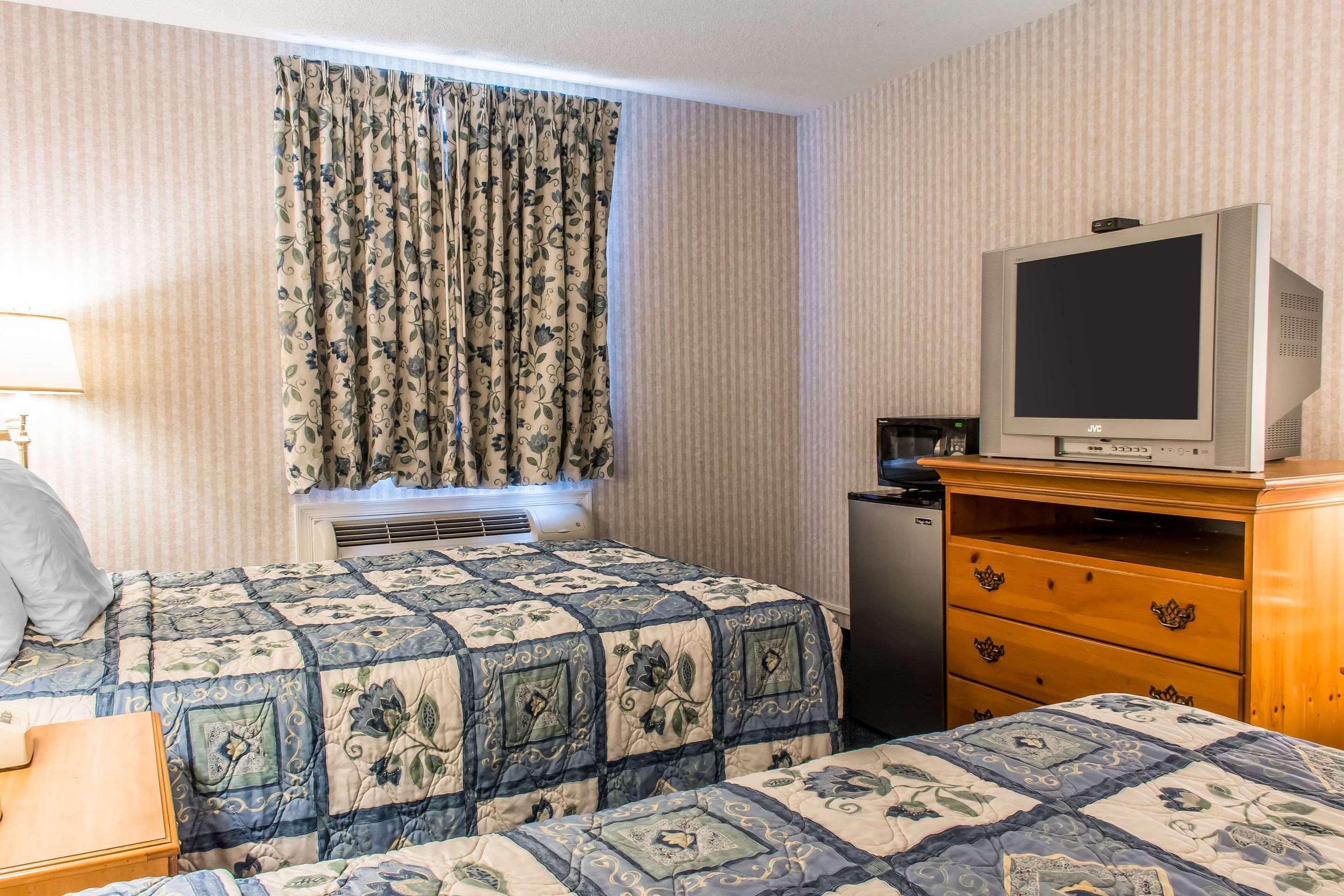 Rodeway Inn Amish Country Smoketown  Εξωτερικό φωτογραφία