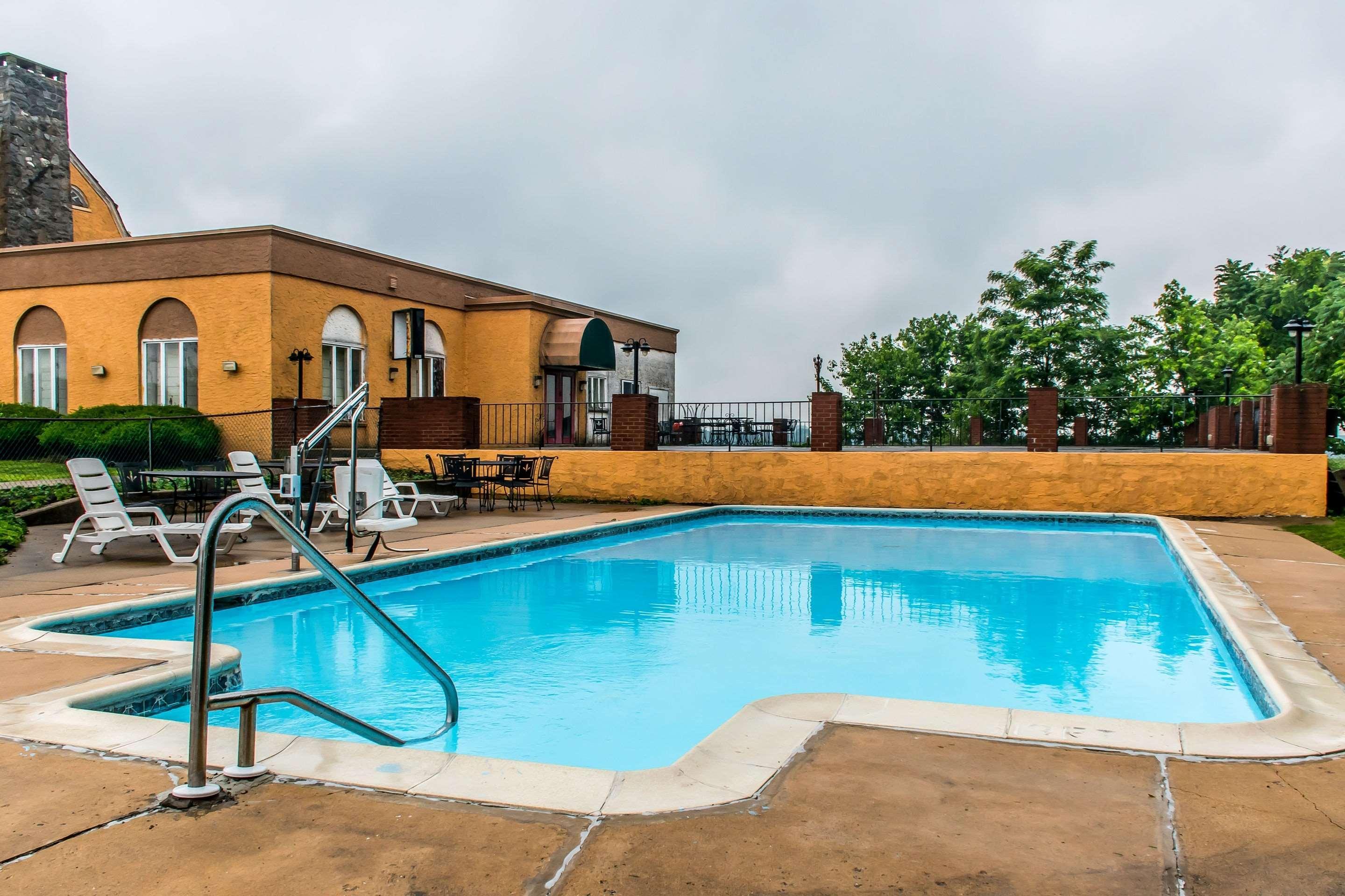 Rodeway Inn Amish Country Smoketown  Εξωτερικό φωτογραφία