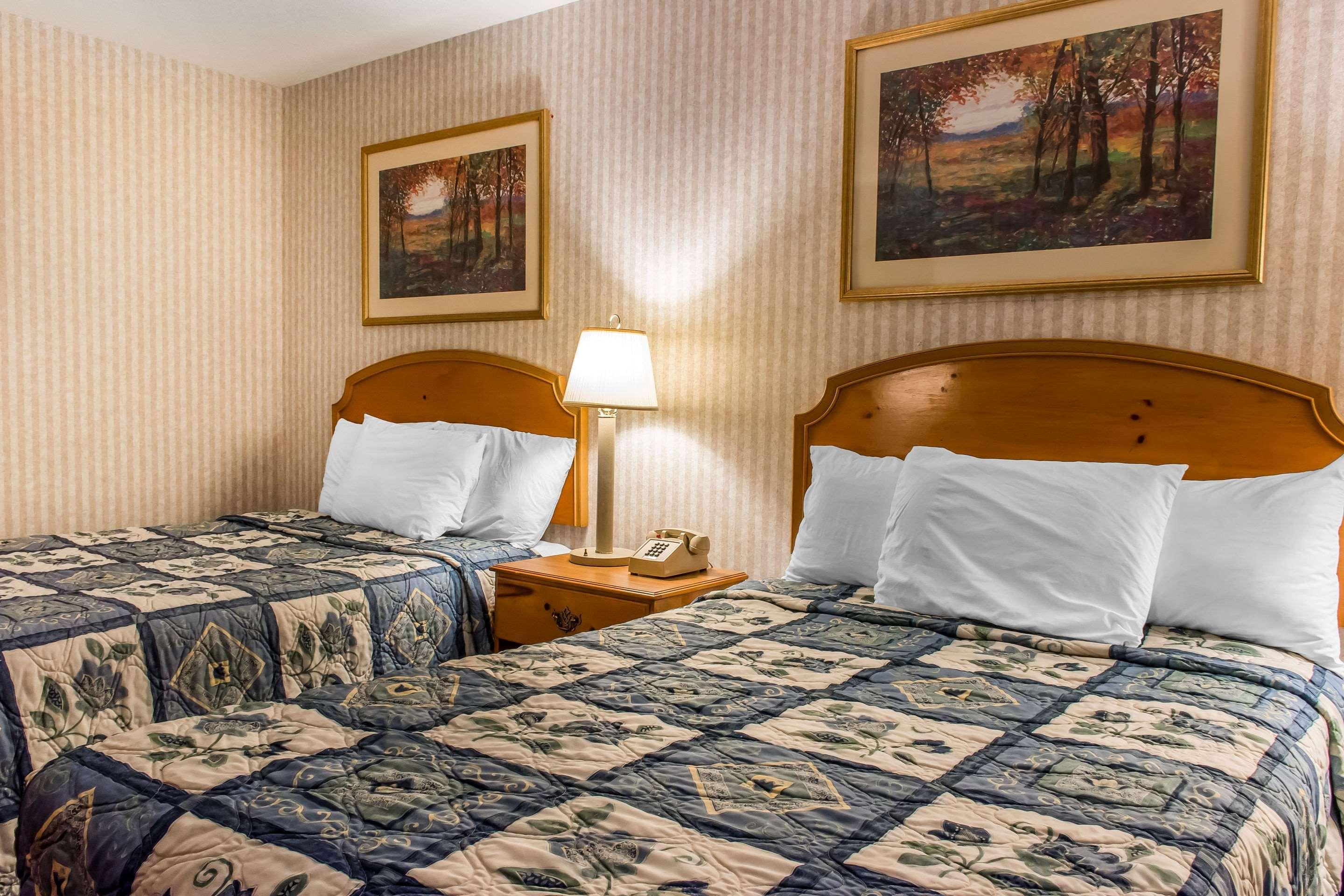 Rodeway Inn Amish Country Smoketown  Εξωτερικό φωτογραφία